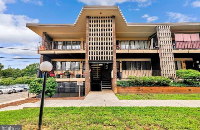 3904 STONE GATE Drive unit: A