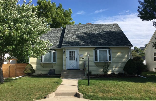 712 Saint Cloud St - 712 Saint Cloud Street, Rapid City, SD 57701