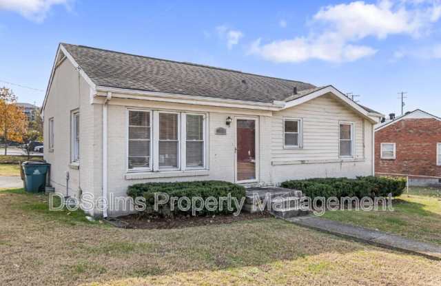 Photo of 802 Ramsey Street