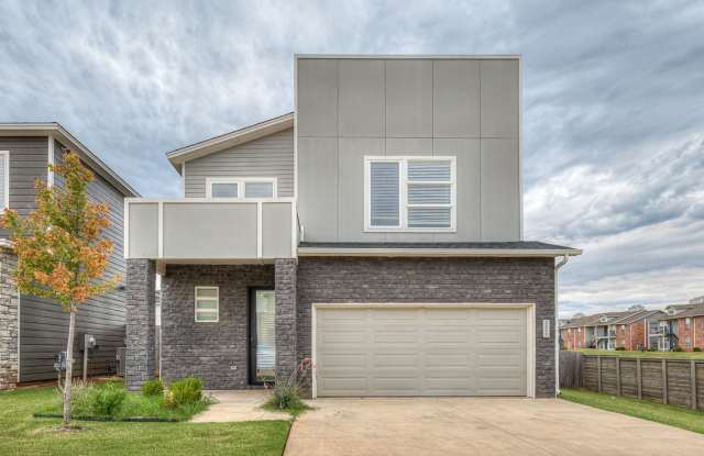 Photo of Beautiful New Construction Home in Edmond/Oklahoma City