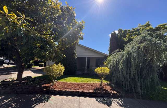 Beautiful 4 bedroom 2 bathroom home coming soon!!