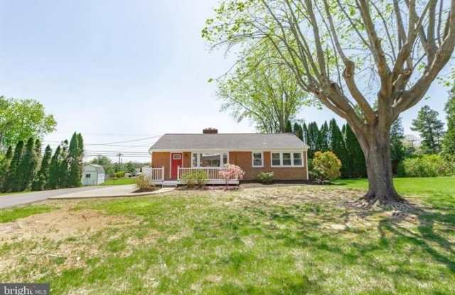 105 MEADOW Road