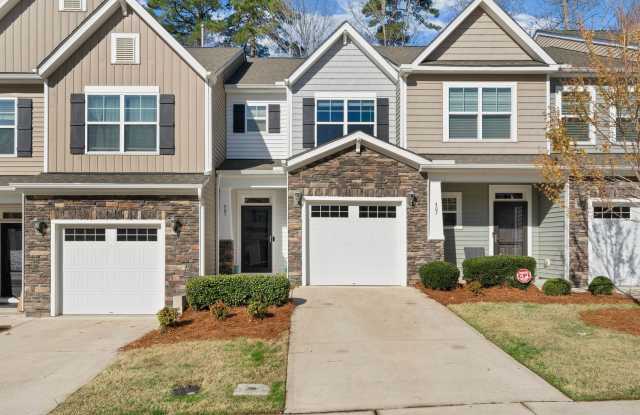 3be / 2.5ba Easy Access to Duke Townhouse