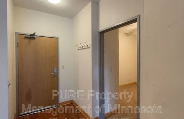 2600 University Ave SE