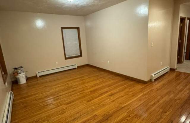 COZY 2 bedrooms For rent in Worcester*** - apts/housing for rent