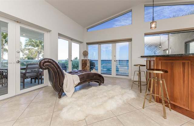 Photo of 302 Balboa St