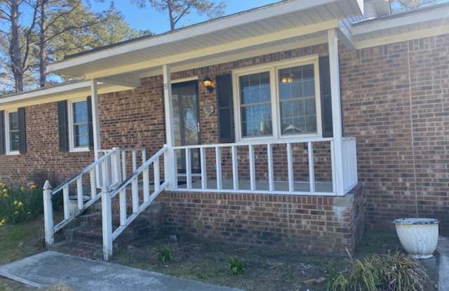 3 bed 2 bath Brick Ranch - 59 Marina Avenue, River Road, NC 27889