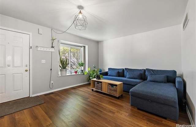 111 COOLIDGE Road