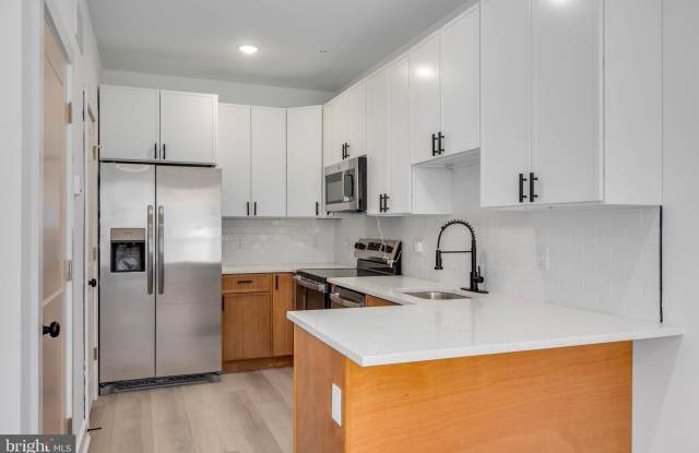 716 N SHEDWICK Street unit: 1