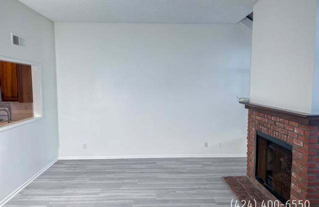 4452 Emerald Street