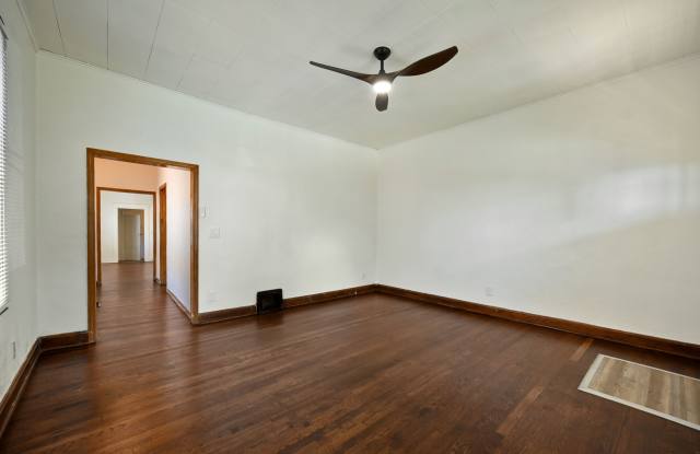 422 North Thompson Street