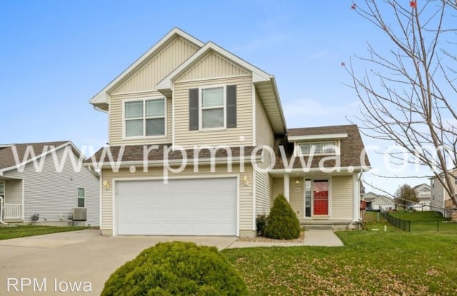 8231 Cody Drive - 8231 Cody Drive, West Des Moines, IA 50266