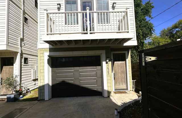 Spacious 4-Bedroom Home with Private In-Law Suite in Sacramento