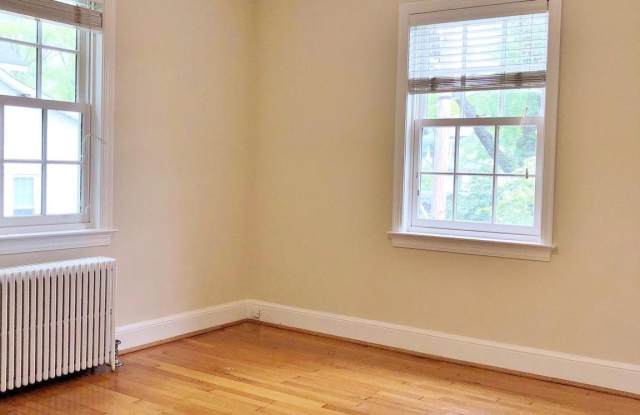 5603 CHEVY CHASE Parkway NW