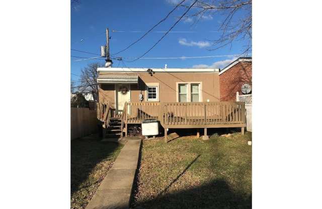 Photo of 555 CHESTNUT Street unit: Rear Unit