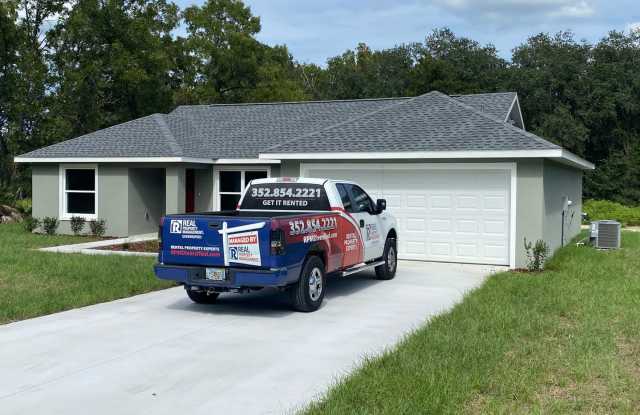 Beautiful Home - 3/2/2 **WON"T LAST**