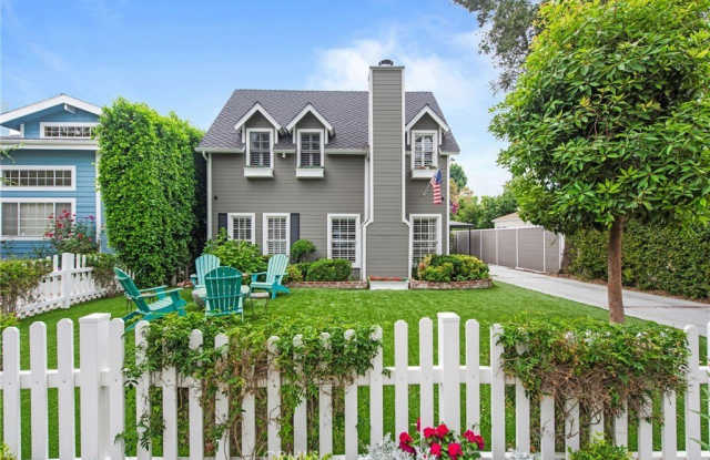 4323 Laurelgrove Avenue