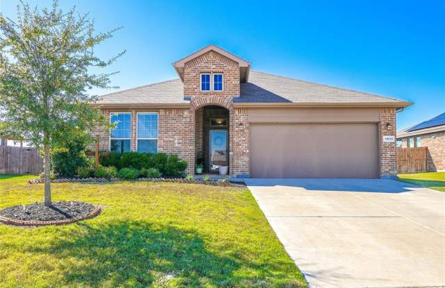 1831 Creekwood Drive - 1831 Creekwood Drive, Cleburne, TX 76033