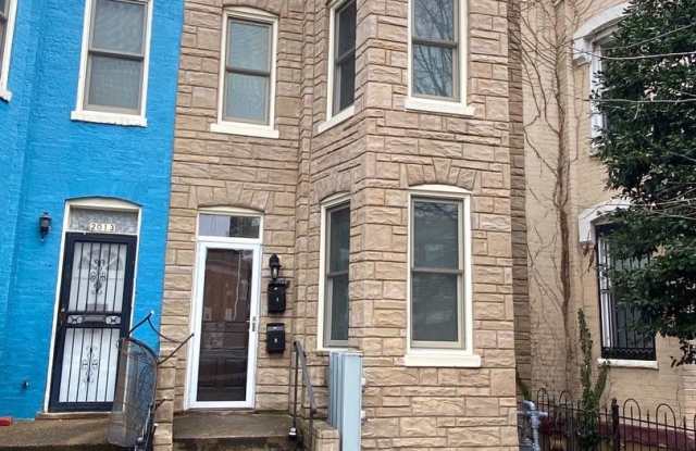 2011 VERMONT AVE NW #A