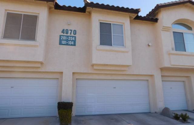 2 Bed/ 2 Bath upstairs Condo in Guard Gated Painted Desert