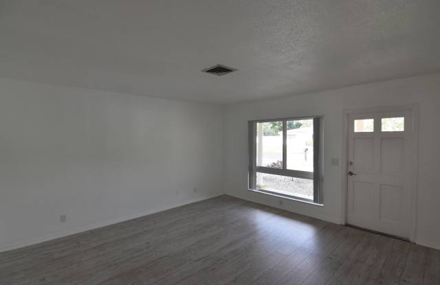 2260 NE 5th Avenue NE