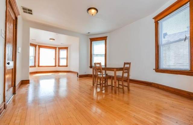 3450 N Lowell Avenue