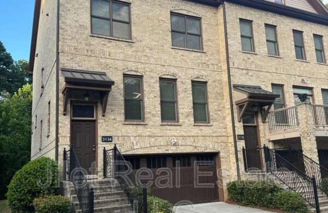 3134 Chestnut Woods