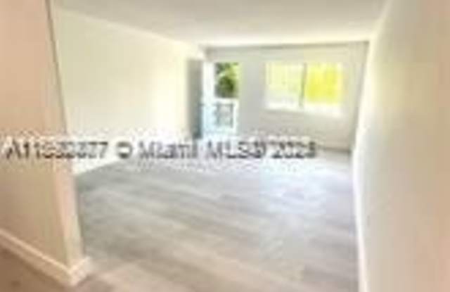 1120 102nd St