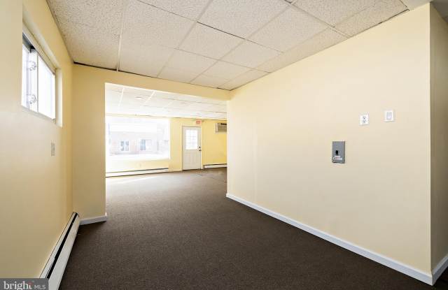 159 S BLACK HORSE Pike unit: C