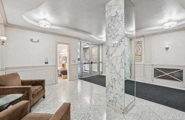 30 Lake Street unit: 5G