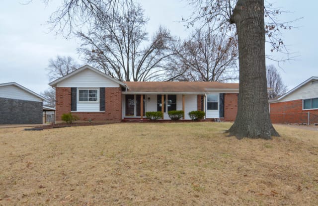 2385 Greenbriar Drive - 2385 Greenbriar Drive, St. Louis County, MO 63033