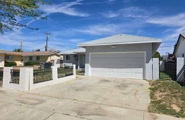 1415 Boyden Avenue Lancaster CA 93534