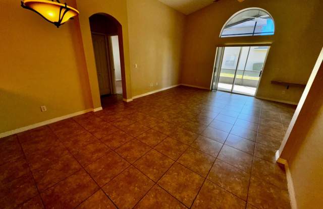 Timber Isle 4 bedroom home 2 bath home on a corner lot with New Kitchen Appliances!