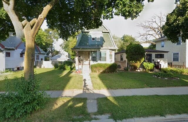 5526 N 37th St - 5526 North 37th Street, Milwaukee, WI 53209