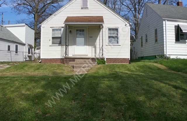 2401 Redwood Avenue - 2401 Redwood Avenue, Fort Wayne, IN 46803