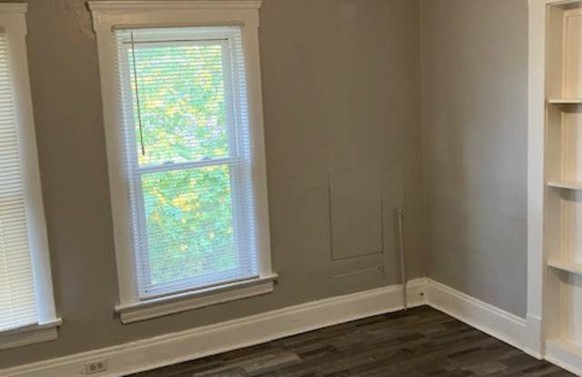 3995 Valley Road - 4