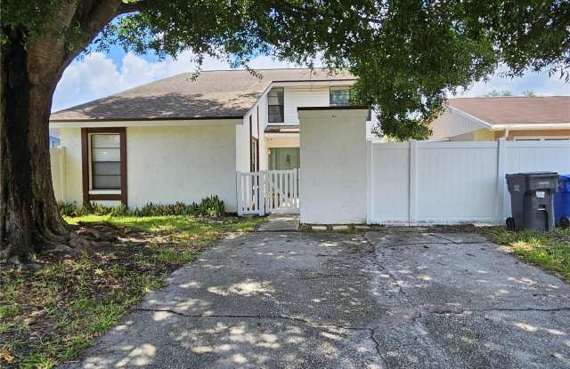 11364 LAKEGREEN WAY
