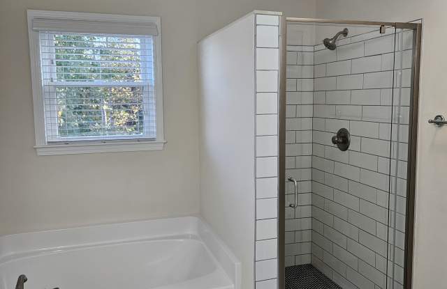 Photo of 919 Middle Ground Avenue