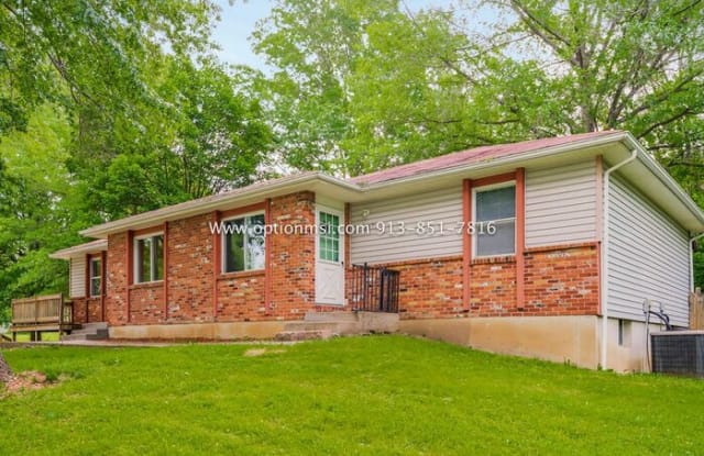 345 South 73 Drive - 345 South 73 Drive, Kansas City, KS 66111