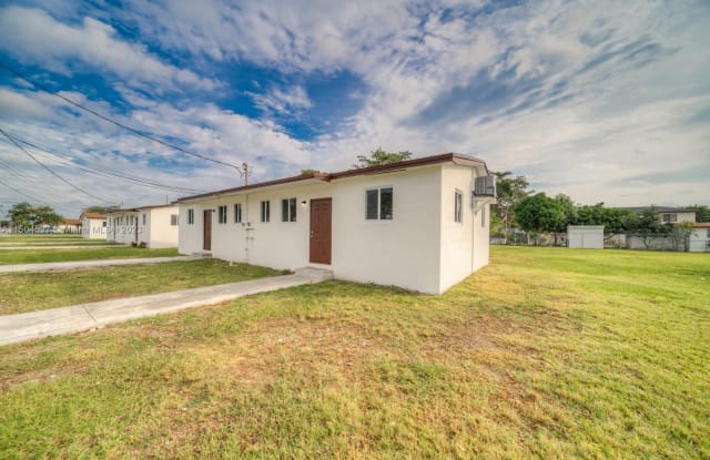 17715 SW 103rd Ave - 17715 Southwest 103rd Avenue, West Perrine, FL 33157