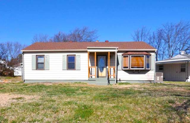 Home for Rent in Lone Oak - 2327 Lone Oak Road, Paducah, KY 42001