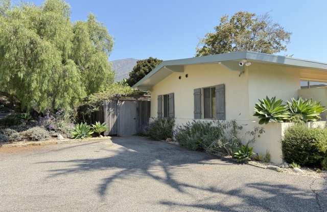 Photo of 1747 Glen Oaks Drive