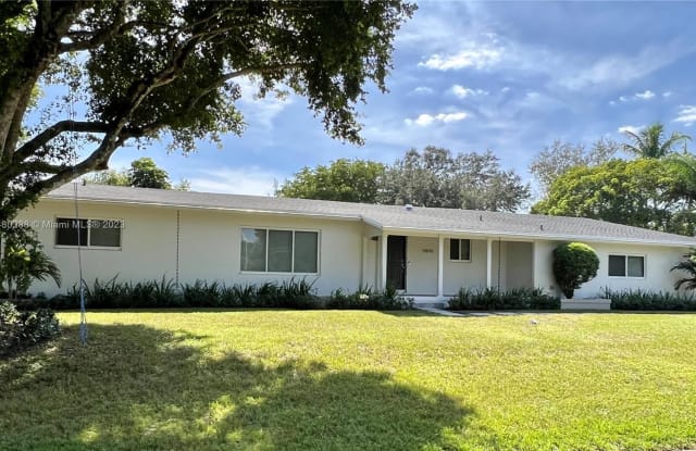 5800 SW 100th St - 5800 Southwest 100th Street, Pinecrest, FL 33156