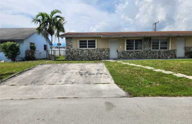 Photo of 1806 SW 97th Ave