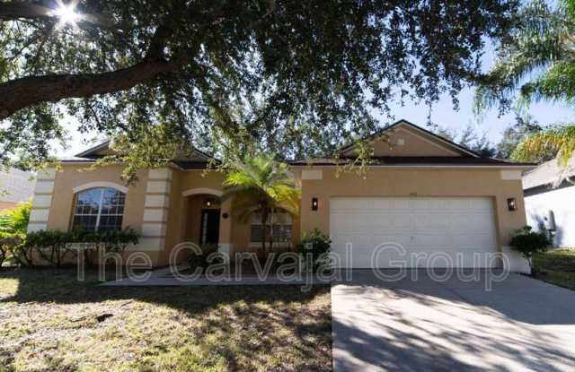 423 Heather Hills Dr
