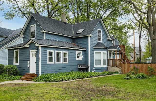 3221 18th Avenue South - 2