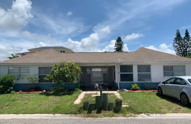 18015 1st Street East - 18015 1st Street East, Redington Shores, FL 33708