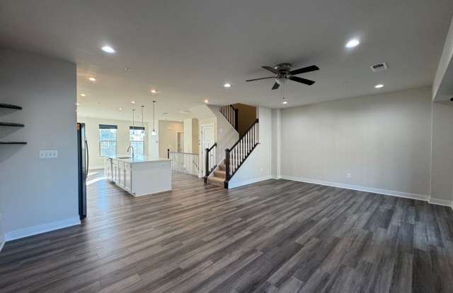 Modern 3 Bed 2.5 Bath Townhome In Beautiful Arcola Town Center