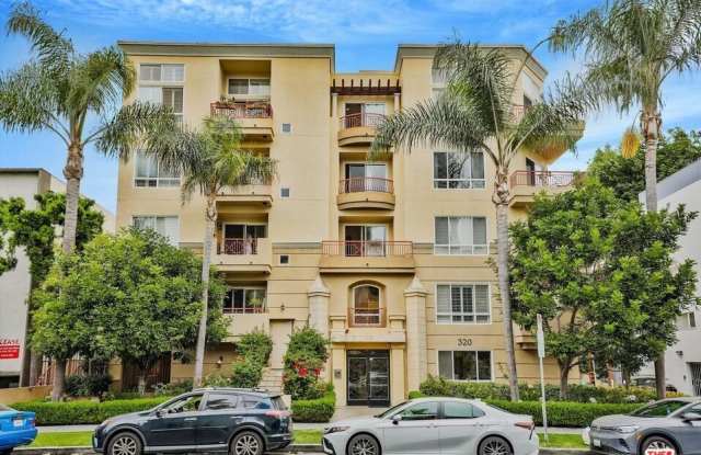 320 S Willaman Dr unit: 401