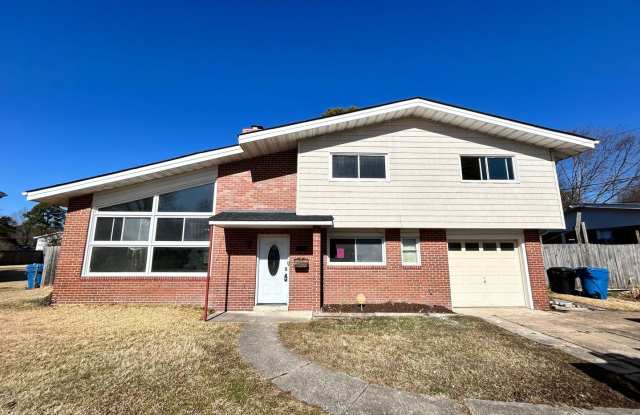 Welcome to this charming 3 bedroom home! ¨ASK ABOUT OUR ZERO DEPOSIT¨